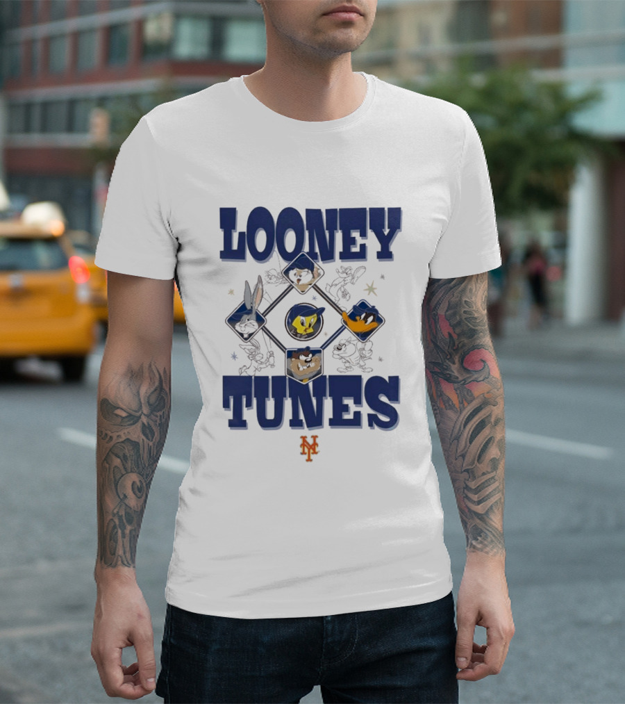 New York Mets Looney Tunes Bugs Tweety Daffy Sylvester Cream New Era T-Shirt