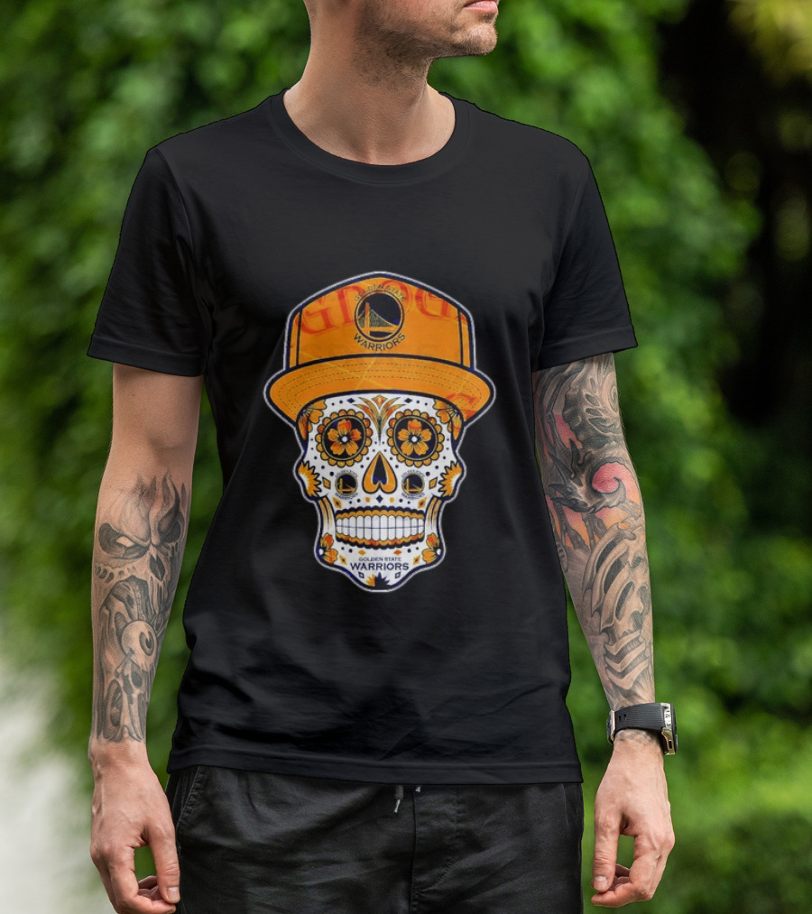 Golden State Warriors Sugar Skull Día De Muertos Cap And Floral T-Shirt