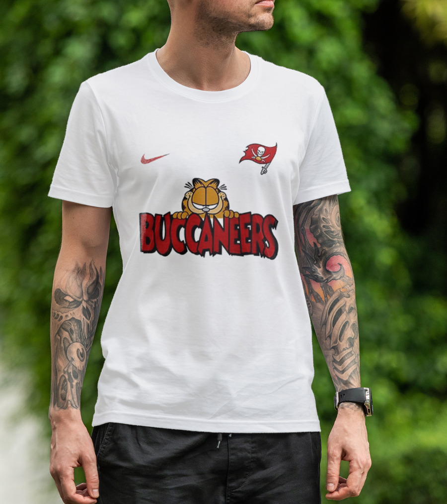 Nike Tampa Bay Buccaneers Garfield Football Fan Art NFL T-Shirt