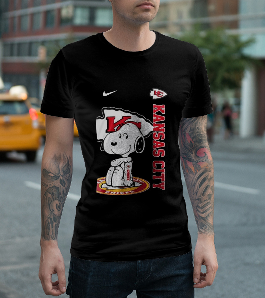 Kansas City Chiefs Snoopy Yes I'm Old Thank You For The Memories T-Shirt