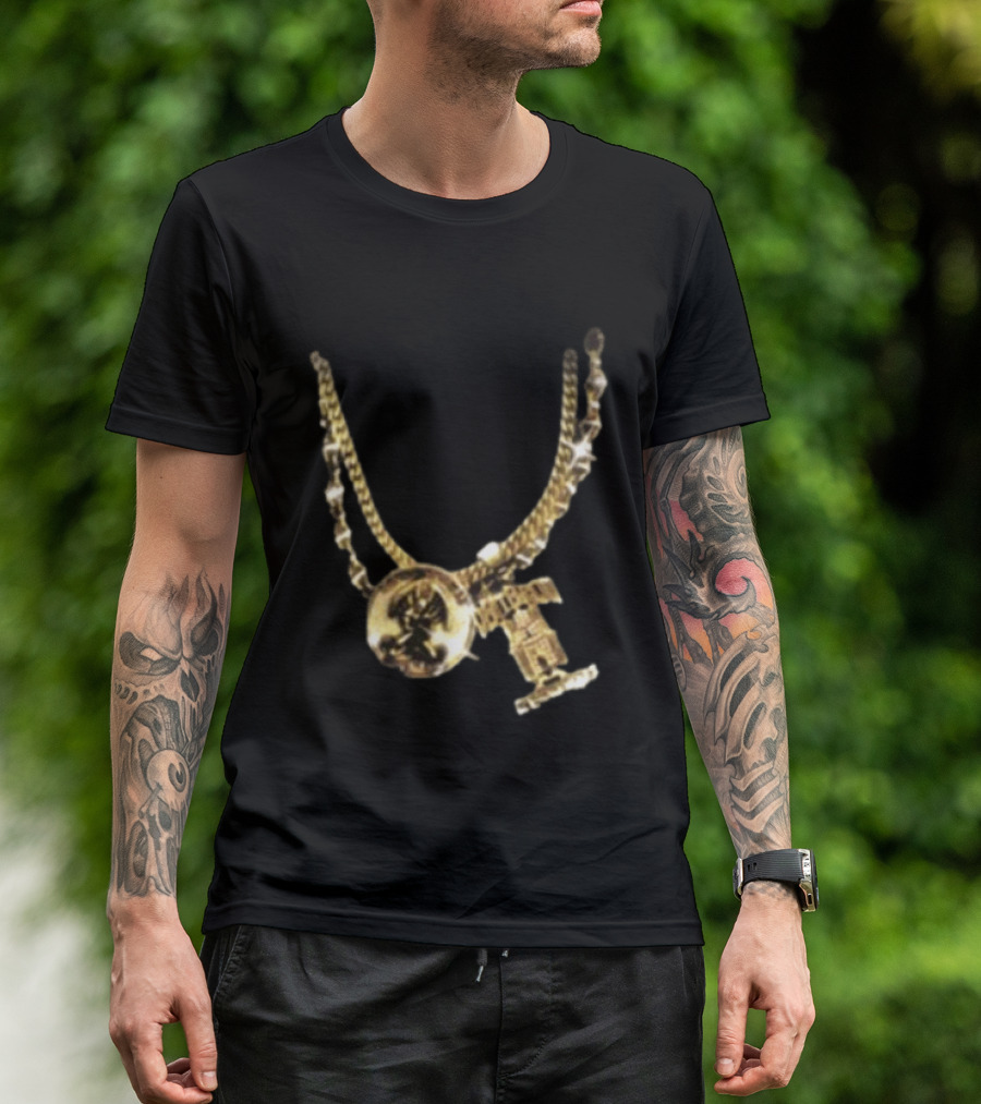 2Pac Gold Necklace Iconic Hip Hop Jewelry T-Shirt