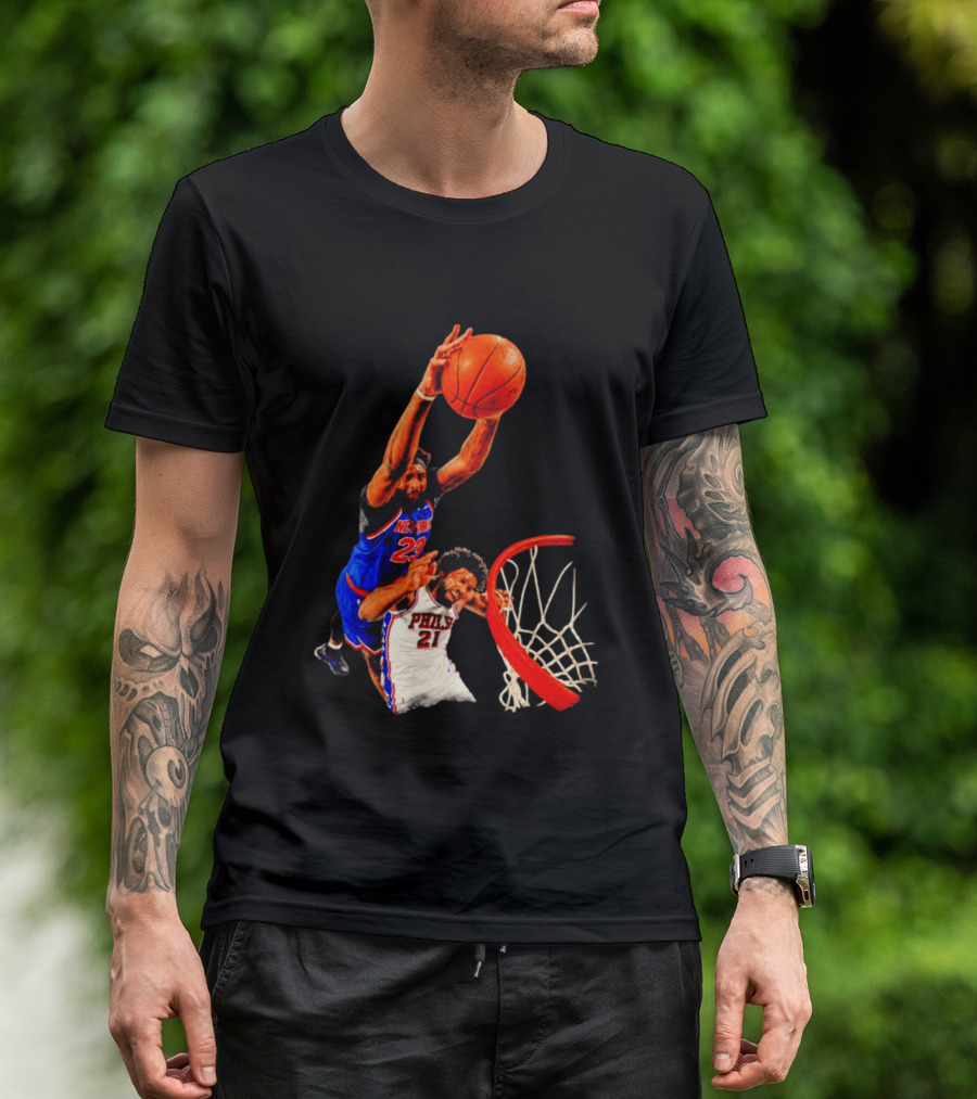 New York Knicks Mitchell Robinson Dunking On Philadelphia 2026 T-Shirt