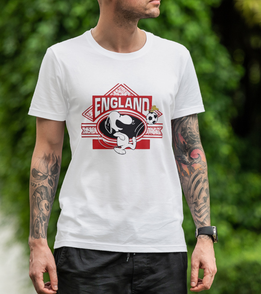 Snoopy Woodstock Peanuts England Soccer Football Collaboration T-Shirt