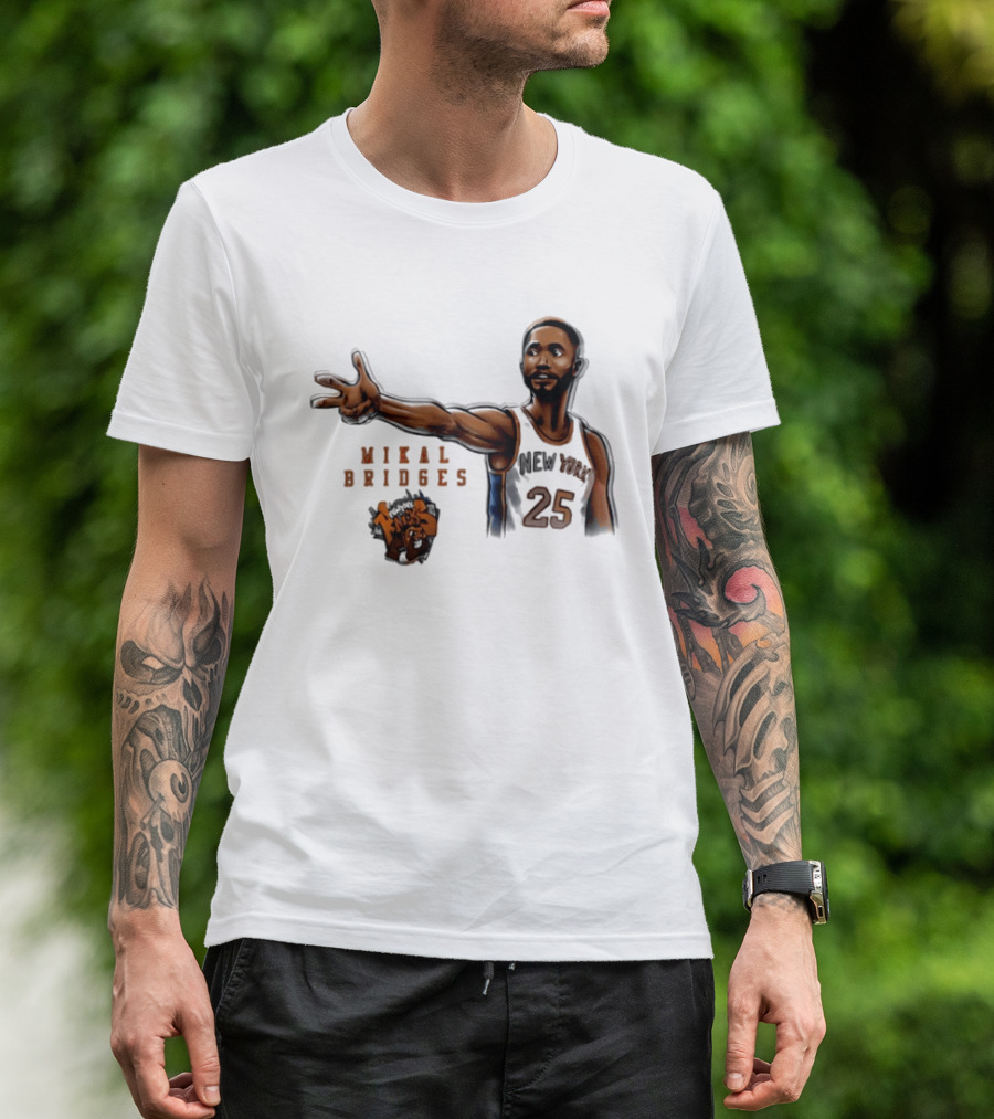 Mikal Bridges New York Knicks 25 Basketball Pose T-Shirt
