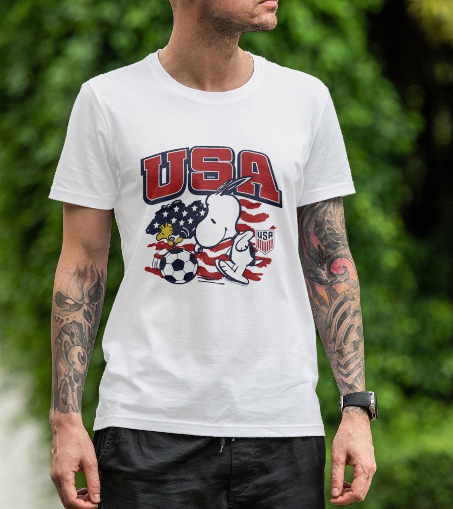 USA Soccer Snoopy And Woodstock Peanuts Characters With American Flag T-Shirt