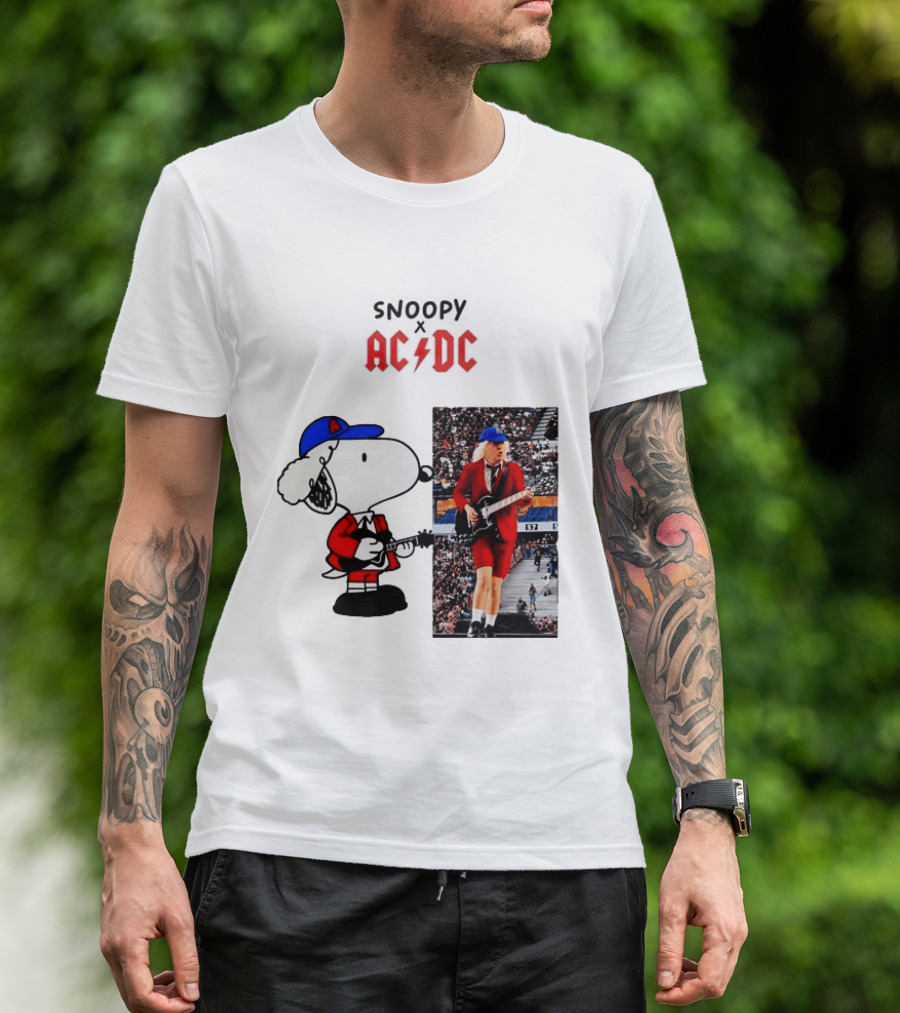 Snoopy Peanuts AC DC Angus Young Rock Concert T-Shirt