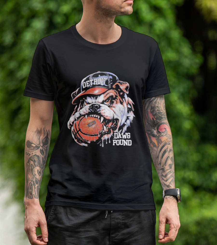Detroit Bulldog Holding Basketball Dawg Pound T-Shirt