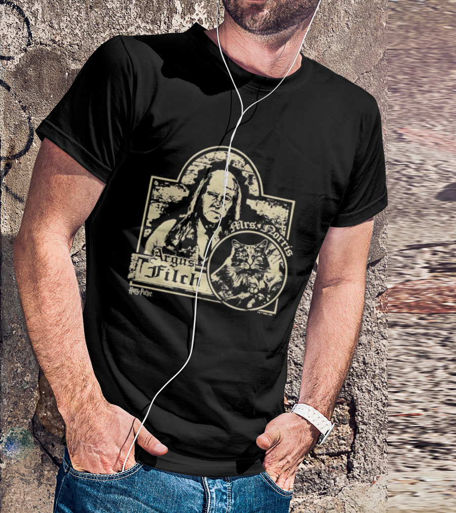 Mr. Argus Filch Và Mrs. Norris Witch World Caretaker And Cat T-Shirt