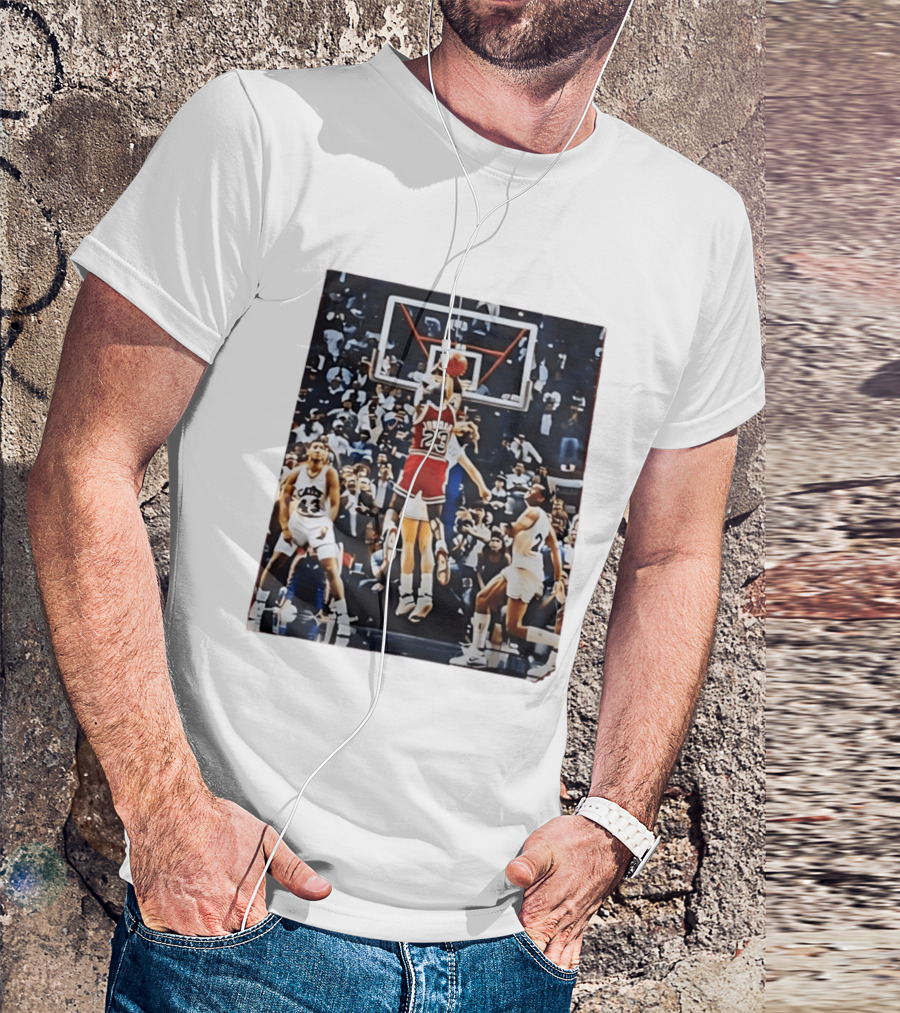 Michael Jordan 23 Chicago Bulls Iconic Basketball Moment T-Shirt
