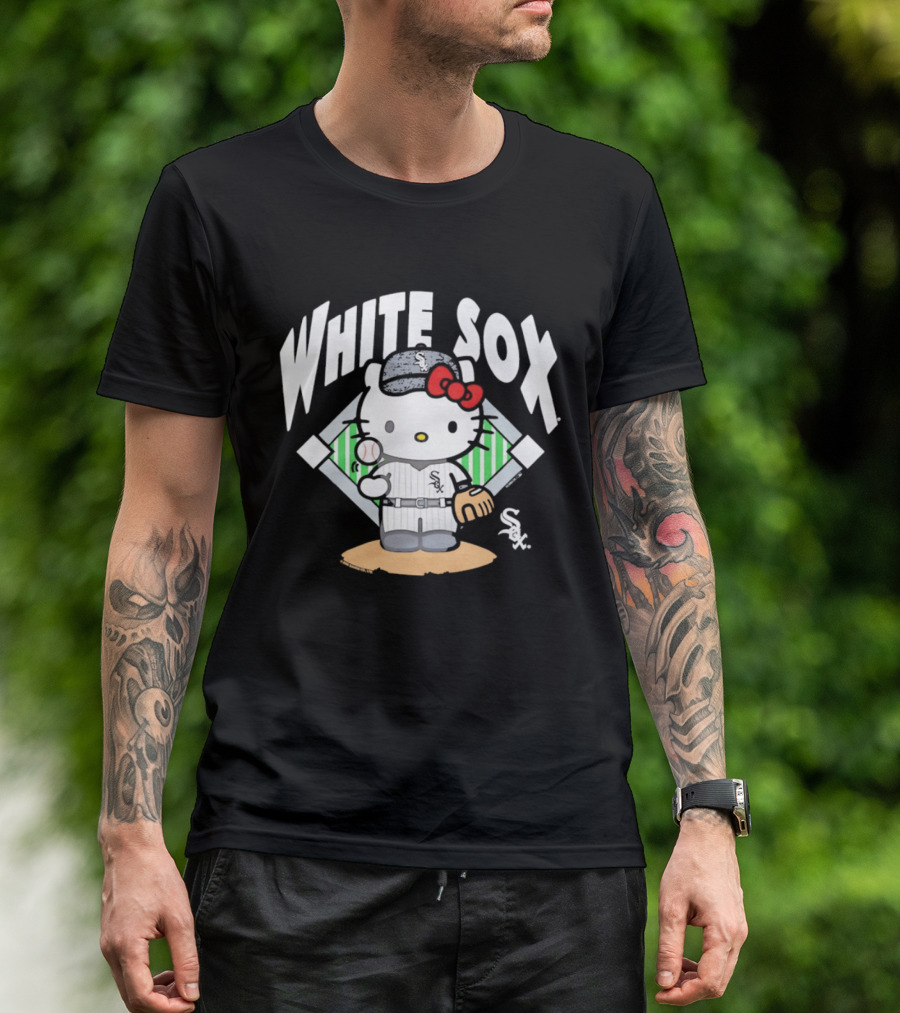 Hello Kitty Playing Baseball With Chicago White Sox T-Shirt