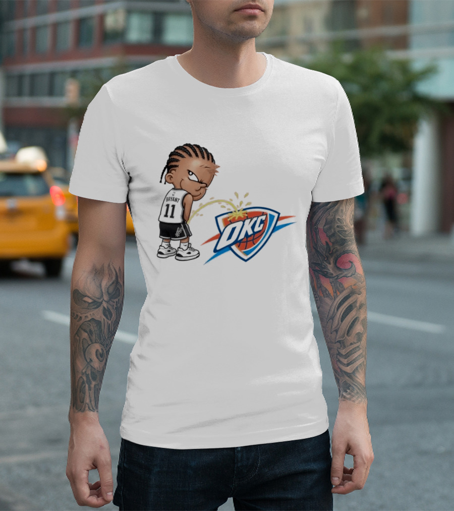 San Antonio Spurs Carter Bryant Peeing On OKC Thunder Caricature T-Shirt