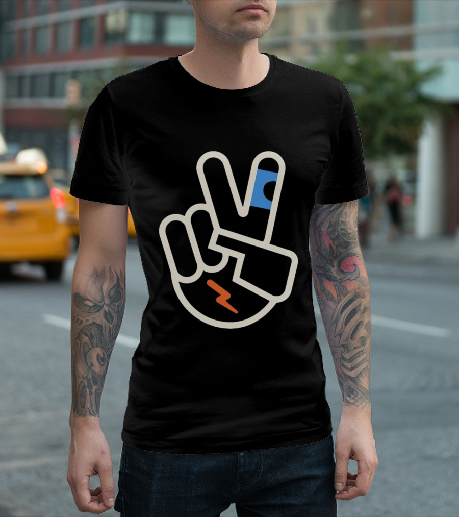 OKC Thunder Shai Gilgeous Alexander Peace Sign Celebration T-Shirt