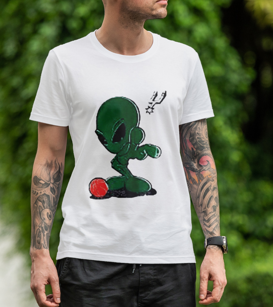San Antonio Spurs Alien Basketball Dribble T-Shirt