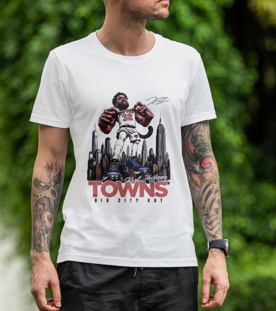 Karl Anthony Towns 32 Big City Kat NYC Skyline T-Shirt