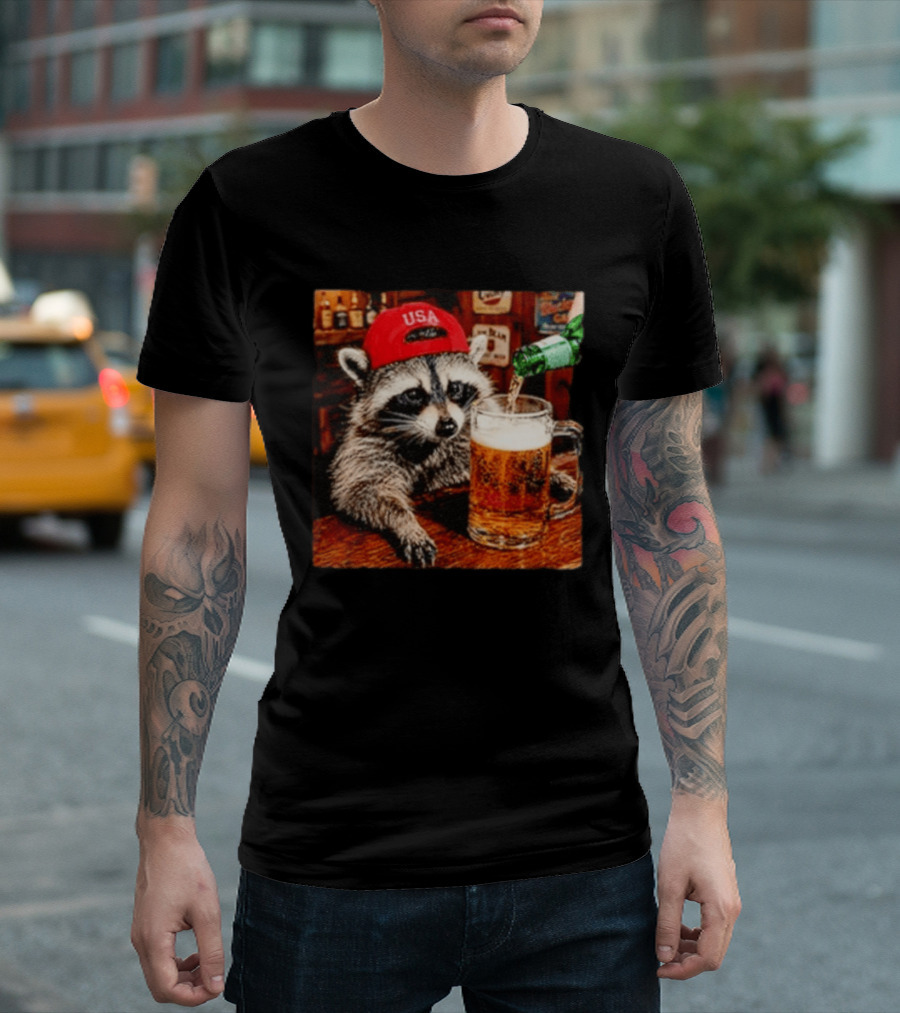 Patriotic Raccoon USA Hat Drinking Beer In Bar Scene T-Shirt
