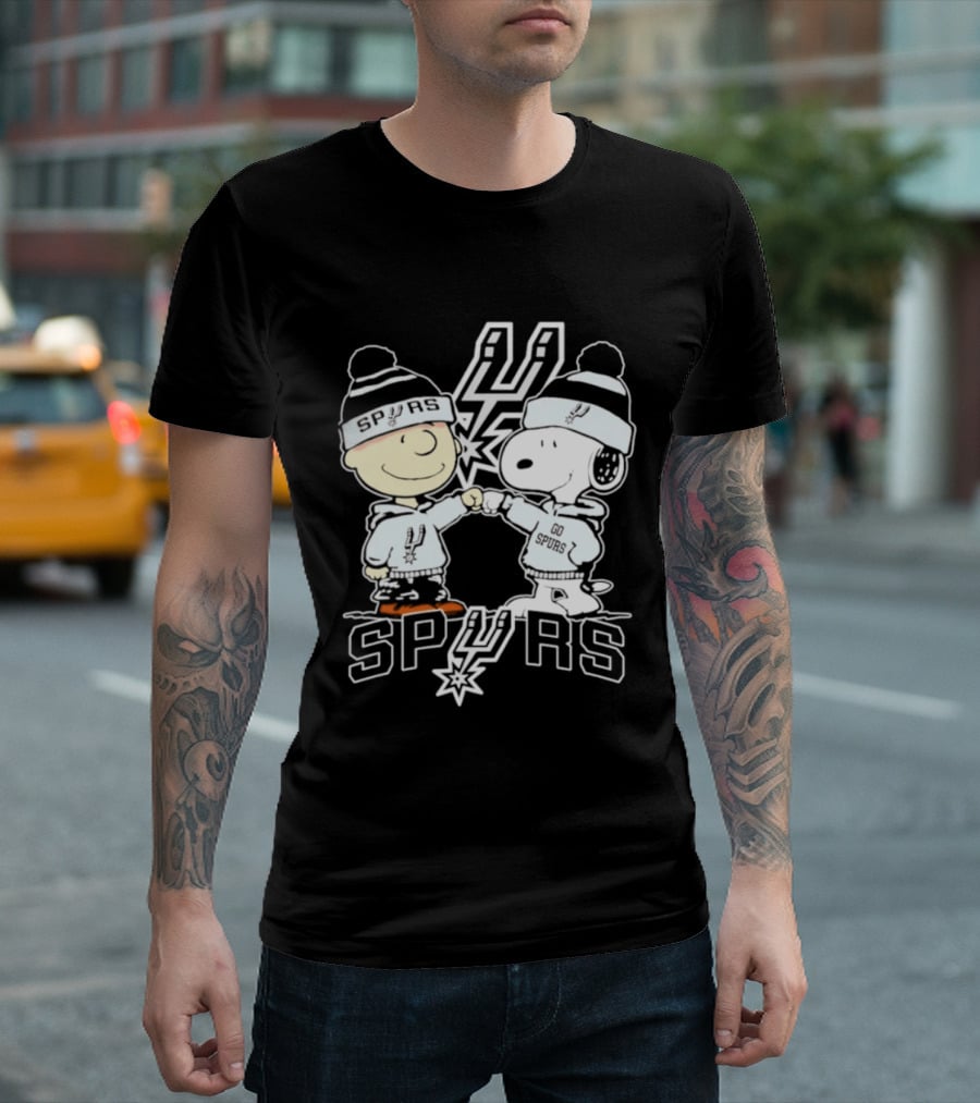 Peanuts Charlie Brown Snoopy San Antonio Spurs Fist Bump Spurs T-Shirt