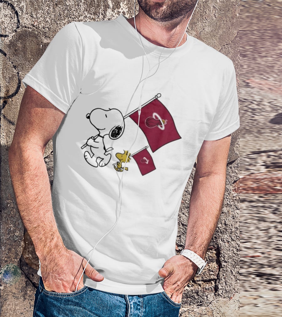 Miami Heat Snoopy Woodstock Miami Heat Flags T-Shirt