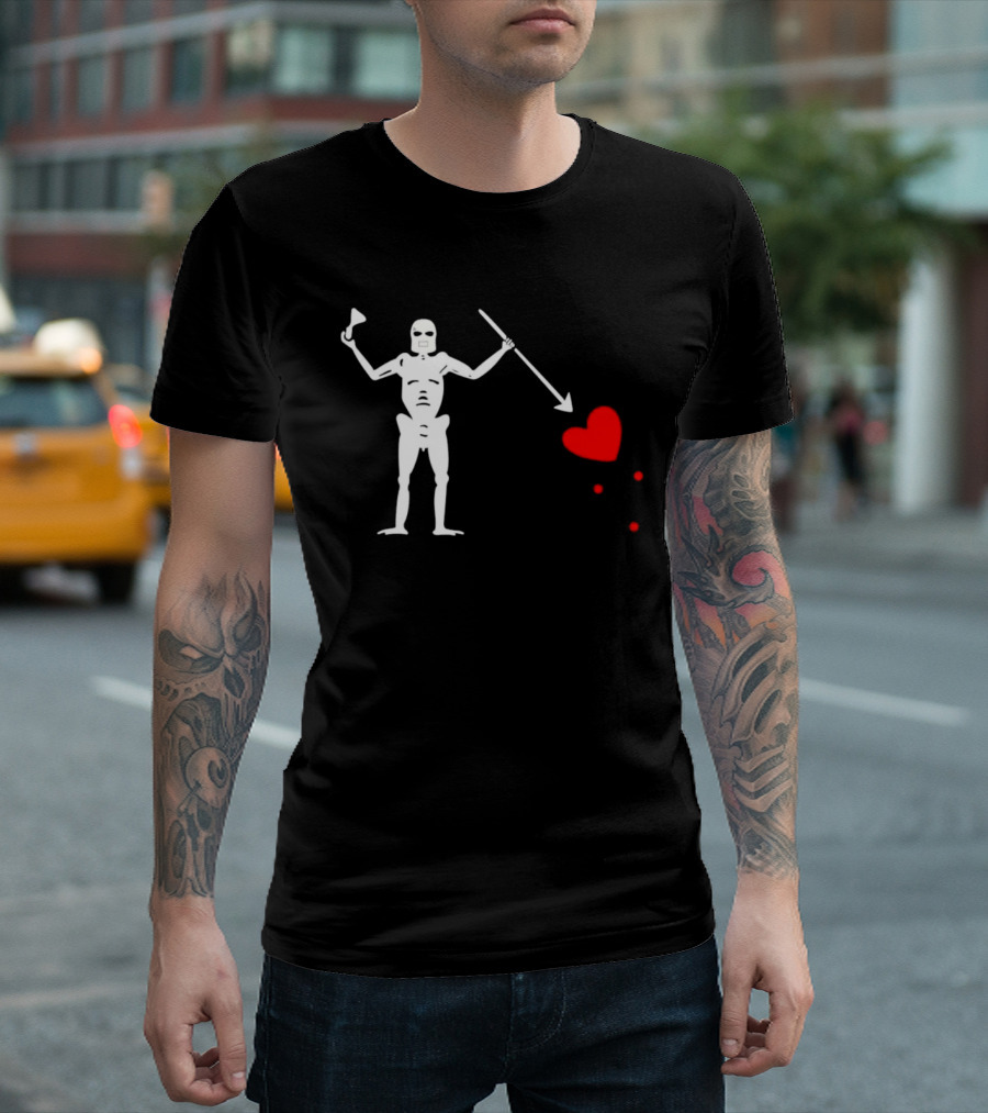 Skeleton With Spear And Heart Symbol Edward Blackbeard Teach T-Shirt