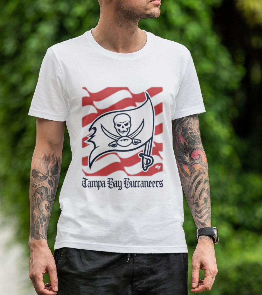 Tampa Bay Buccaneers Flag Skull And Cross Swords T-Shirt