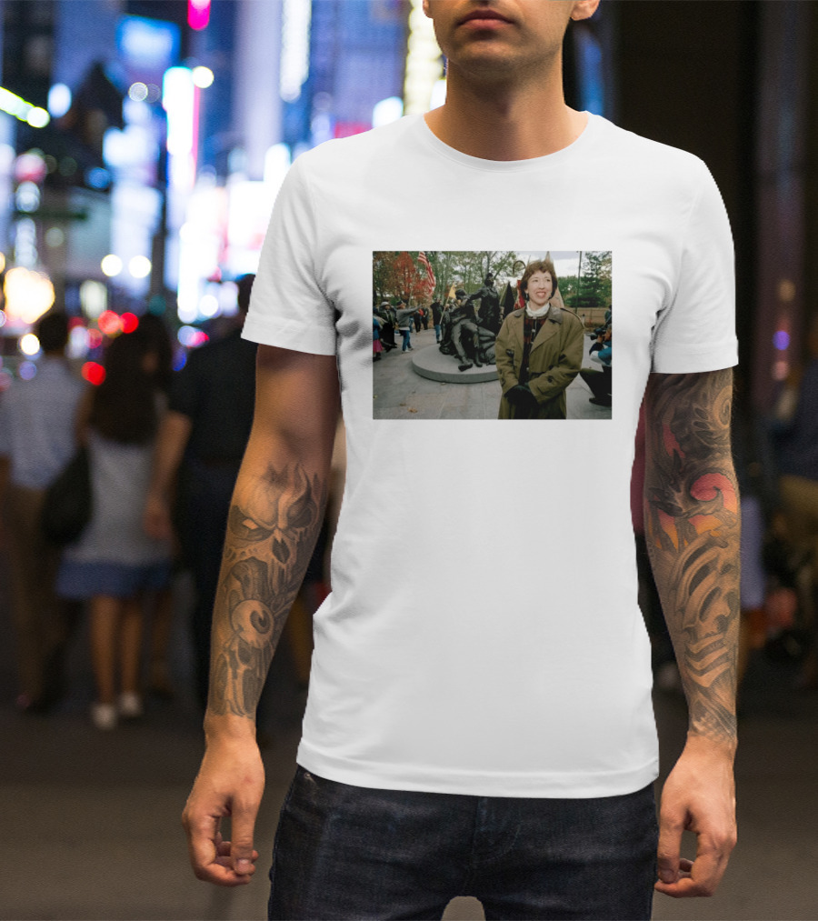 Diane Carlson Evans Vietnam Women's Memorial Campaign Leader Dies At 79 T-Shirt