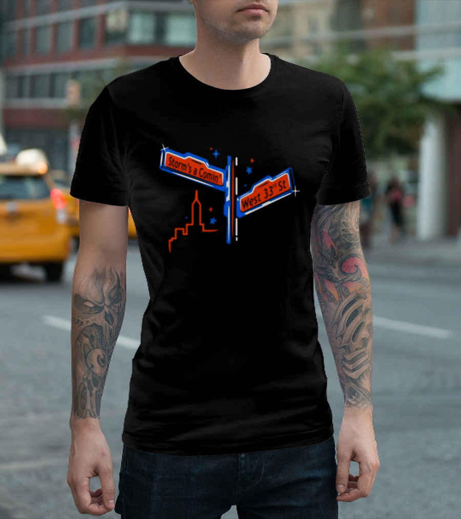 New York Knicks Storm's A Comin West 33rd St Basketball City Skyline T-Shirt