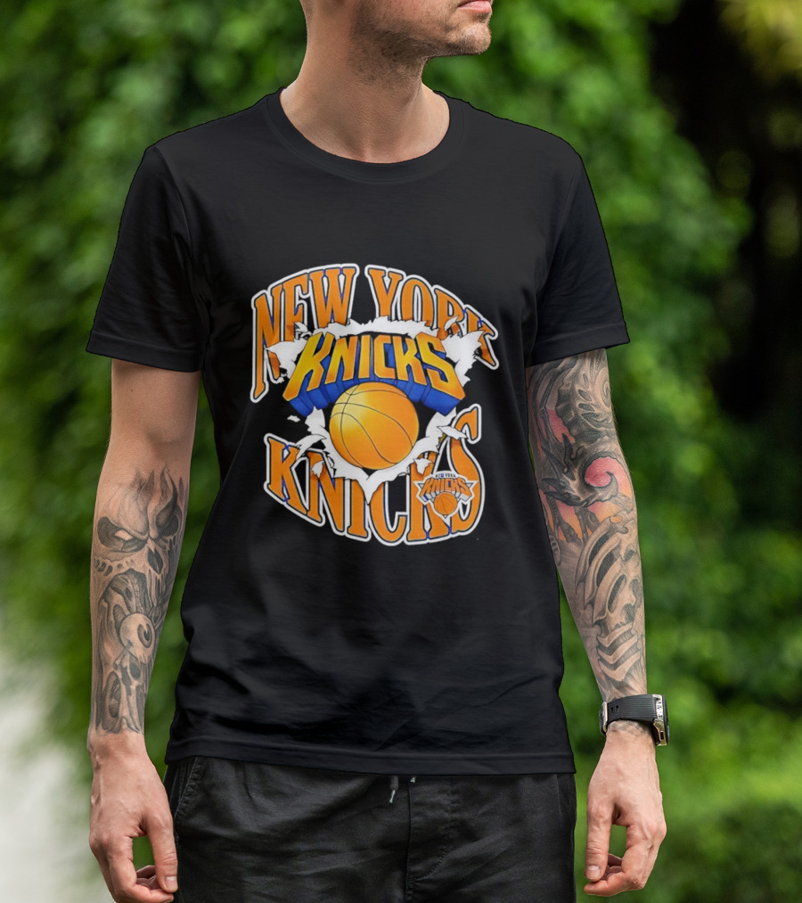 New York Knicks Bursting Basketball Knicks T-Shirt