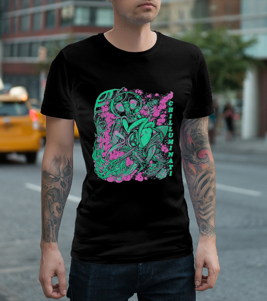 Chilluminati Alien Mantid Retro Comic Style Psychedelic T-Shirt