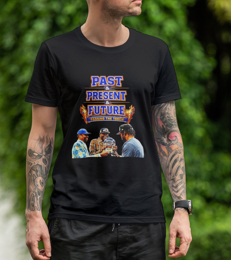 New York Knicks Past Present Future Passing The Torch Walt Frazier Patrick Ewing Jalen Brunson T-Shirt