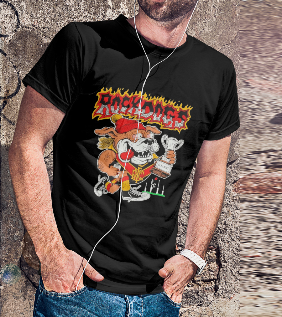 ROCKDOGS Bulldog RDFC Trophy Holder In Beanie And Sneakers T-Shirt