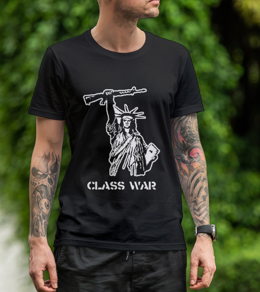 Statue Of Liberty AK 47 Class War New York USA T-Shirt