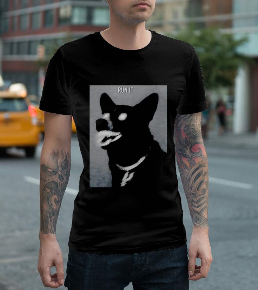 Run It Black Dog Diamond Grill Spurs Pendant T-Shirt