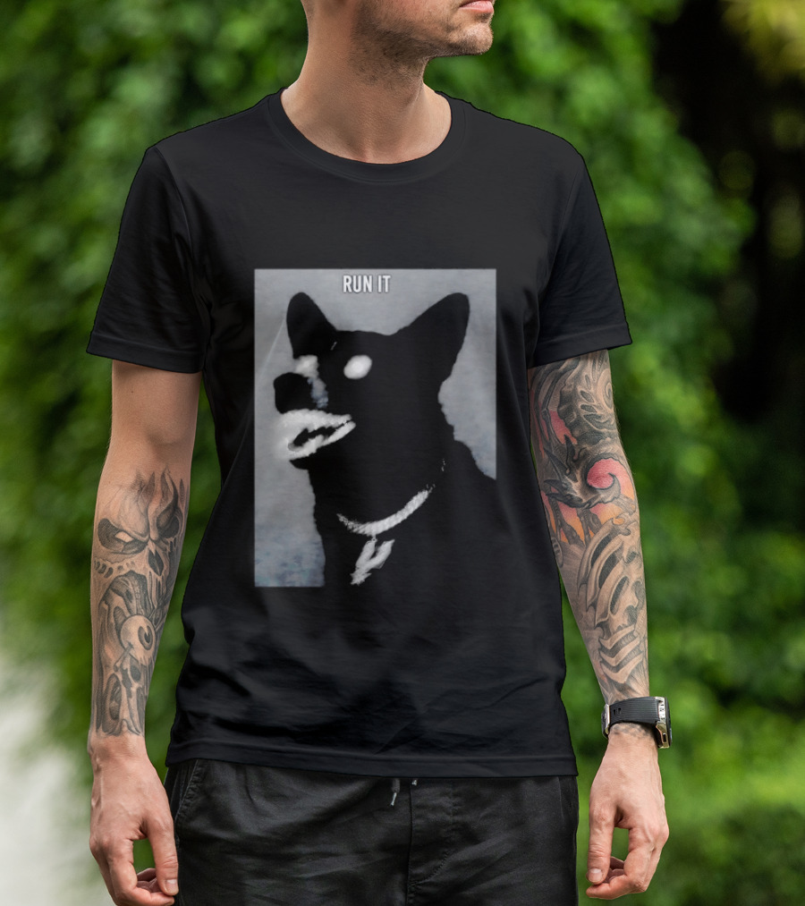 Run It Black Dog Diamond Grill Spurs Pendant T-Shirt