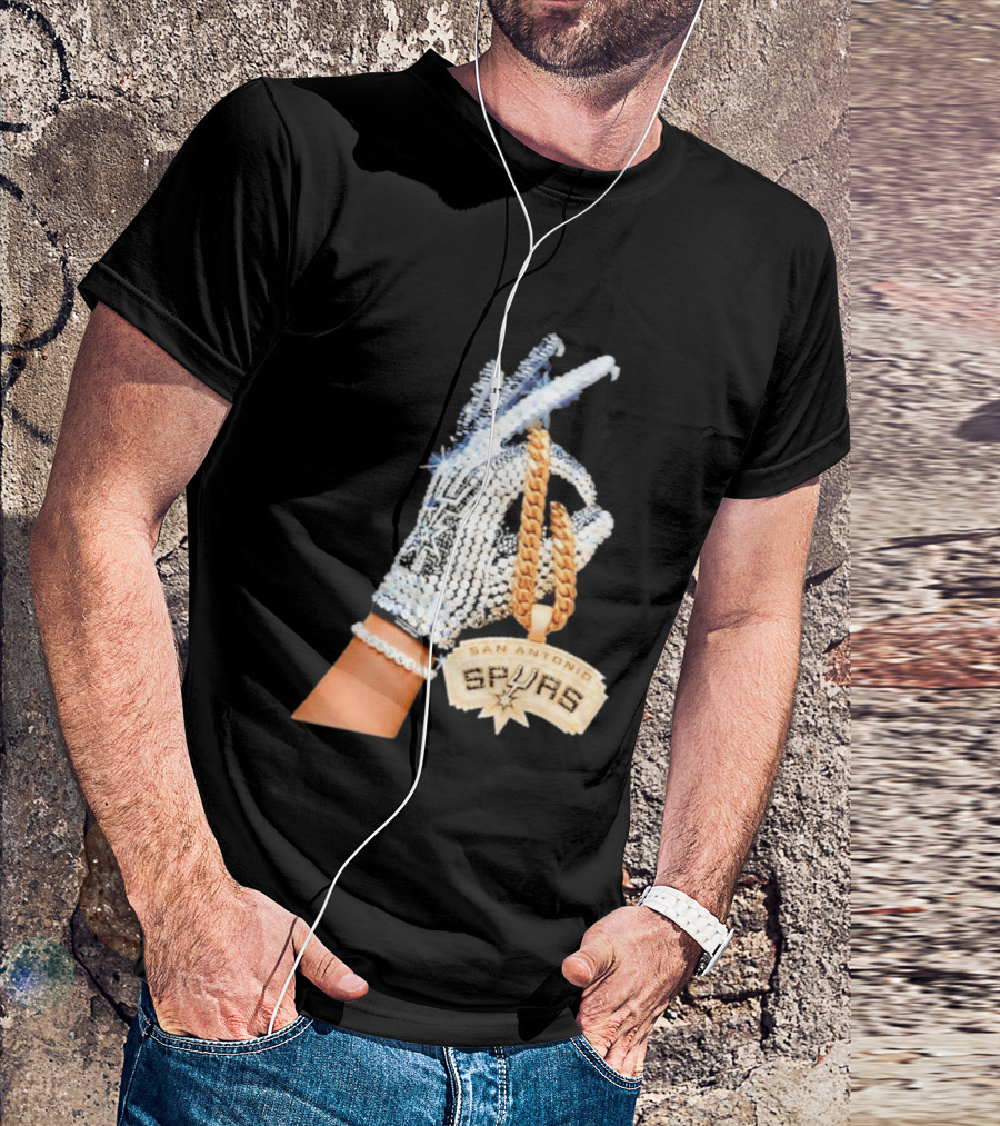 San Antonio Spurs Diamond Gold Glove And Pendant T-Shirt