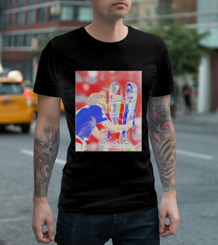 Khvicha Kvaratskhelia PSG UEFA Champions League Trophy Celebration T-Shirt