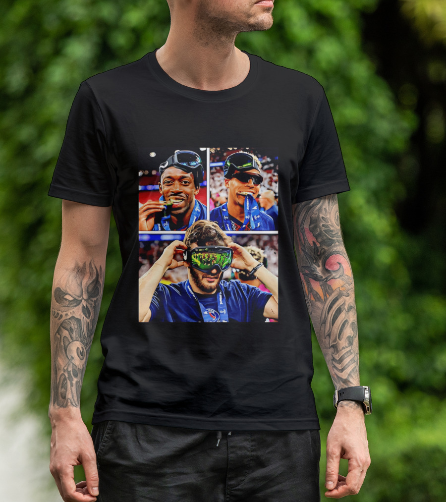 Paris Saint Germain Champions Celebration With Medals And Goggles T-Shirt