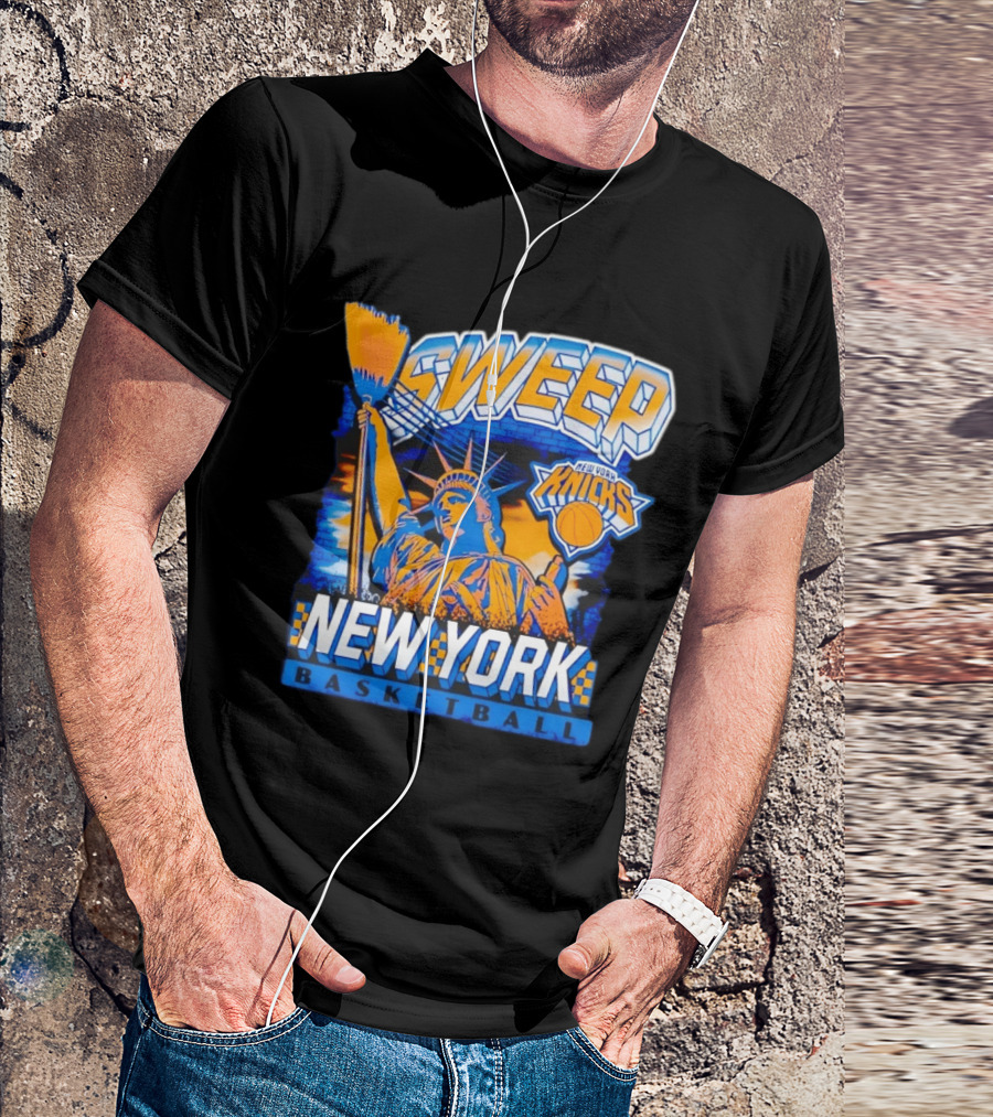 Sweep New York Knicks Basketball Statue Of Liberty T-Shirt