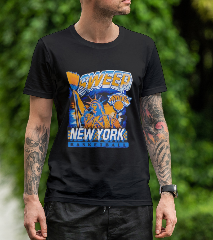 Sweep New York Knicks Basketball Statue Of Liberty T-Shirt