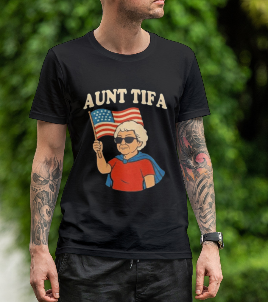 Aunt Tifa USA Flag And Cool Grandma In Sunglasses T-Shirt
