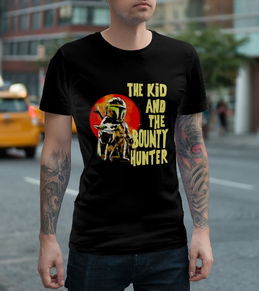 The Kid And The Bounty Hunter Grogu Din Djarin Star Wars Mandalorian Red Circle T-Shirt