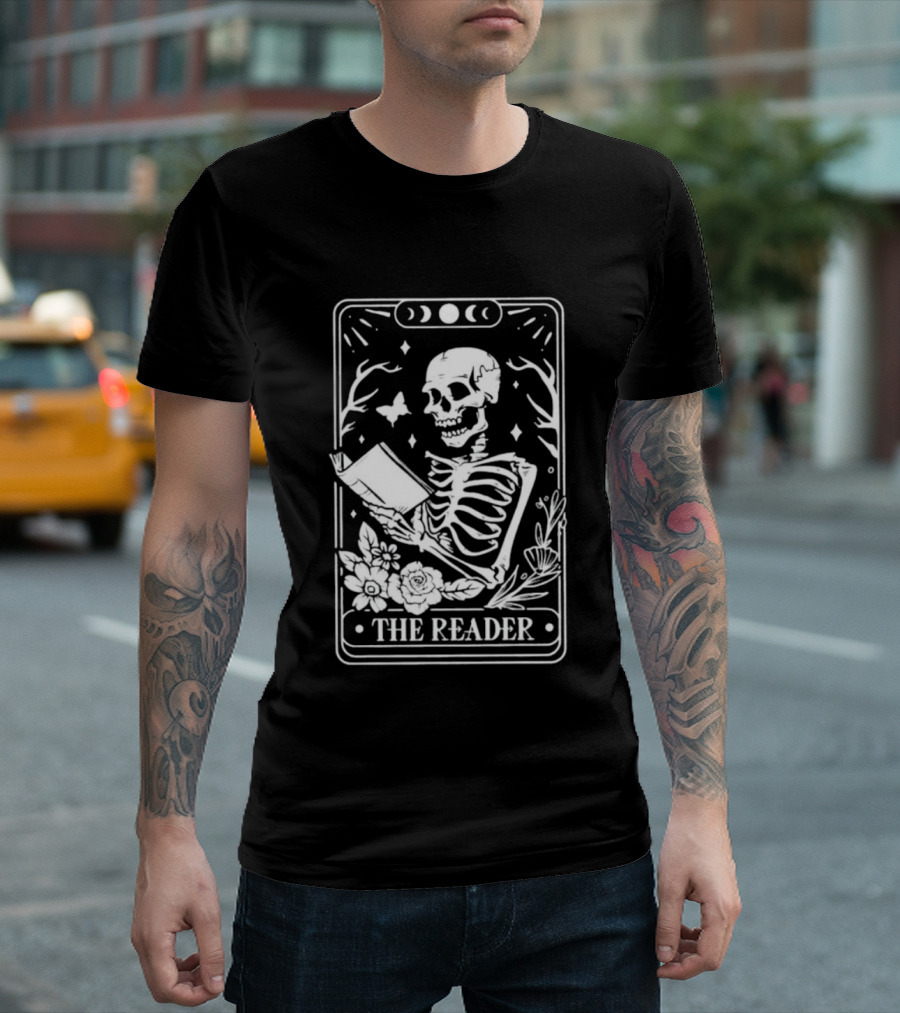 The Reader Skeleton Book Moon Phases Floral Tarot Card T-Shirt