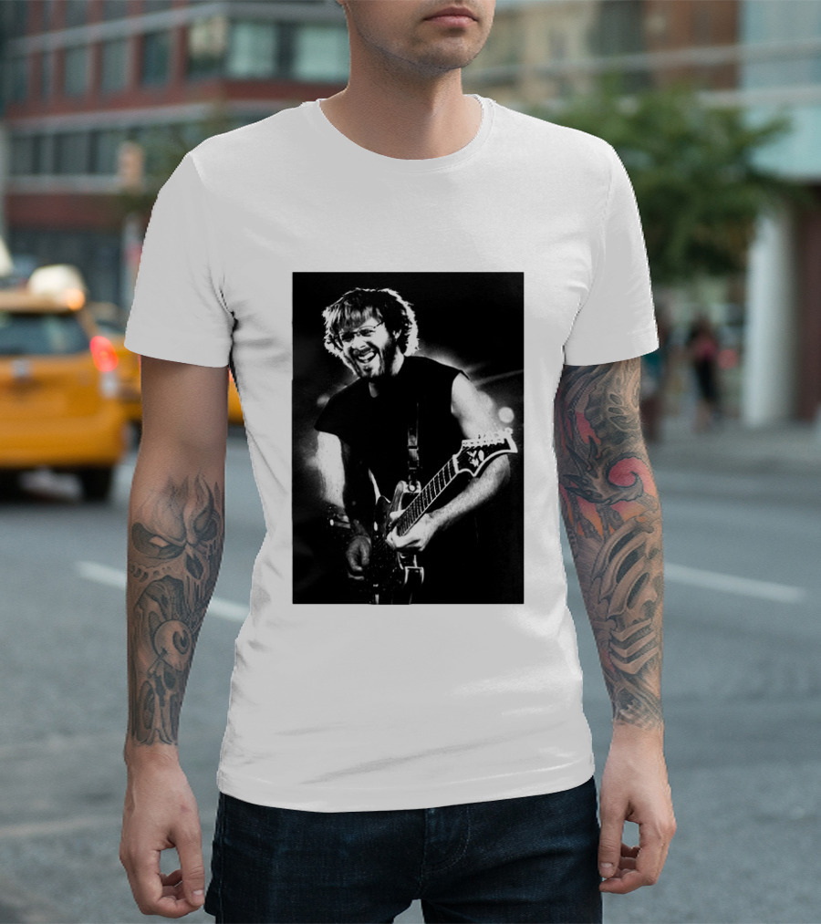 Phish Trey Anastasio Iconic Live Performance Guitarist Black And White Image T-Shirt