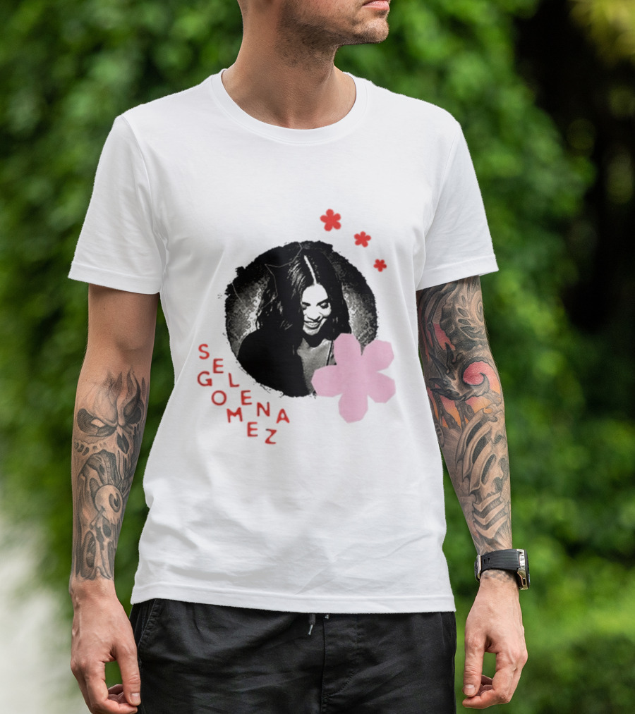 Selena Gomez Smile With Pink Paper Flower And Red T-Shirt