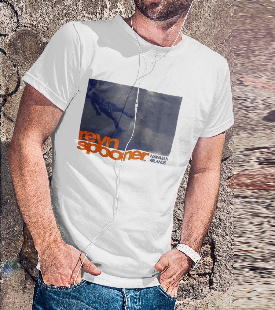Reyn Spooner Hawaiian Islands Surfing Waves T-Shirt