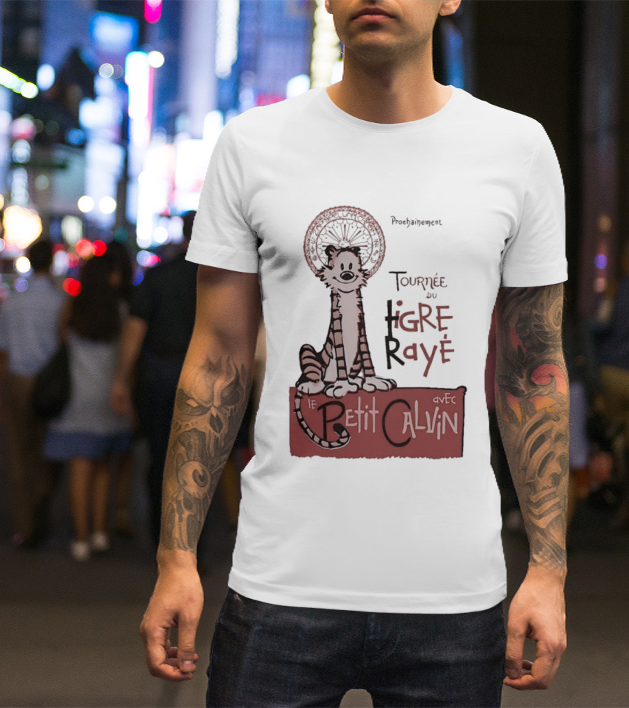 Tournée Du Tigre Raye Le Petit Calvin Avec Hobbes T-Shirt