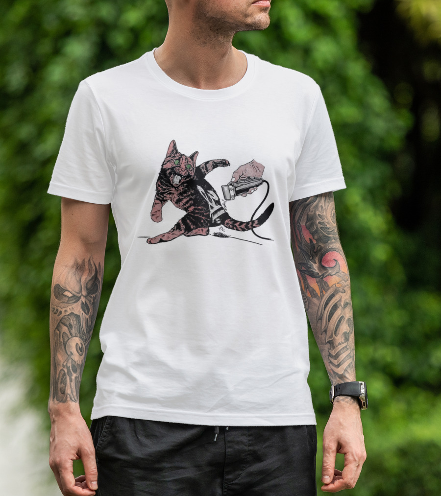 Shaving Cat Crazy Tabby Pet Grooming Clipper Reaction T-Shirt