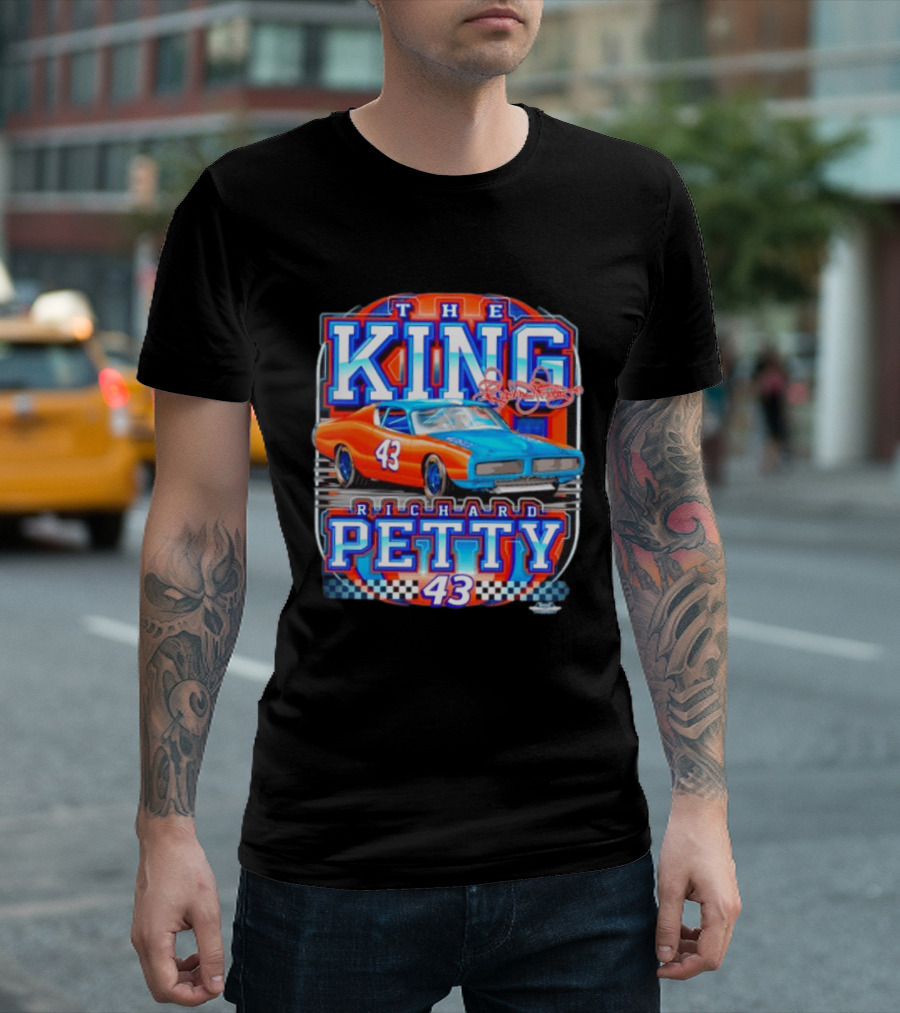 Richard Petty The King No 43 NASCAR Racing Car Checkered Flag T-Shirt