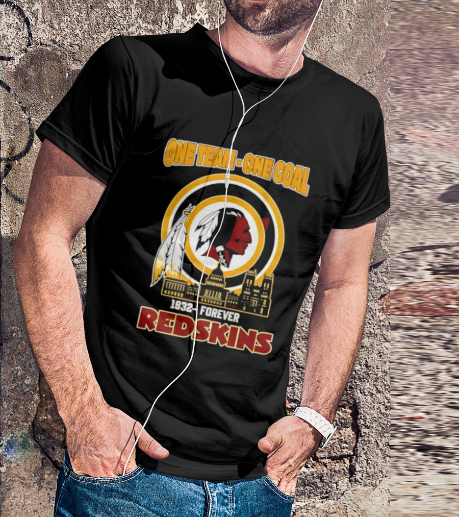 One Team One Goal 1932 Forever Redskins Football Skyline Capitol Building T-Shirt