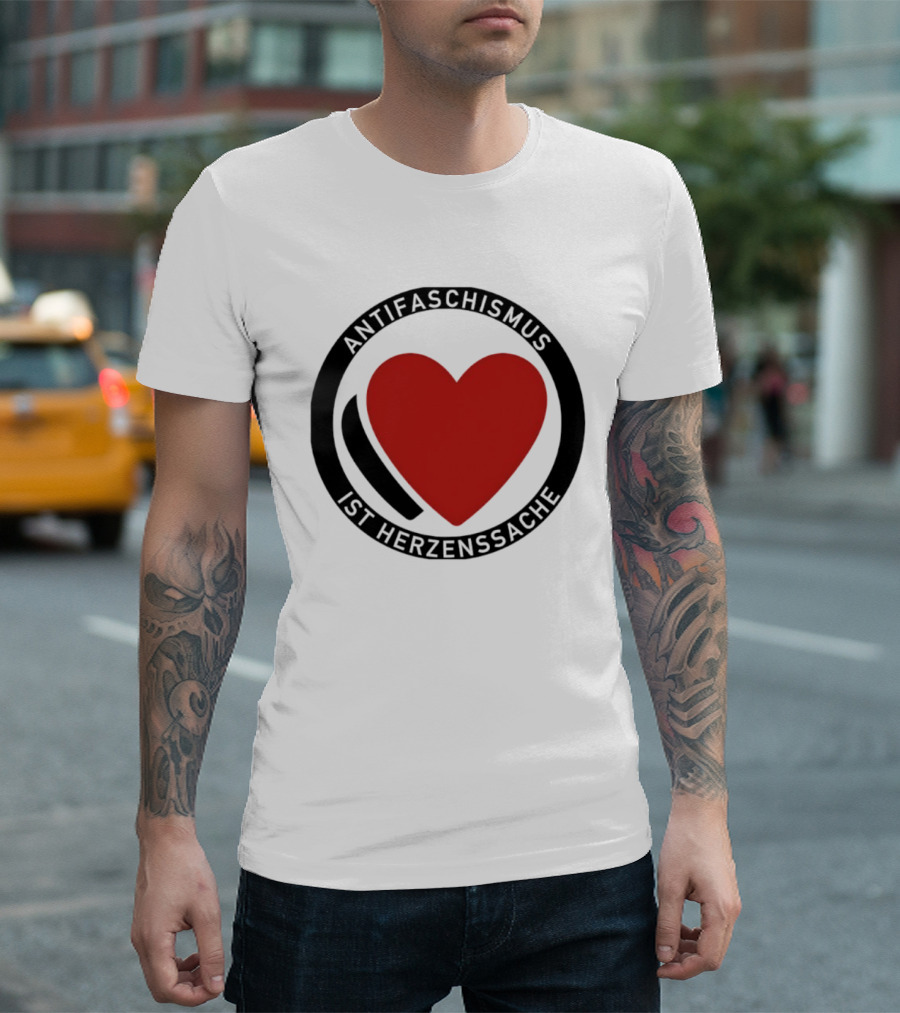 Antifaschismus Ist Herzenssache Symbol Rotes Herz Antifa T-Shirt