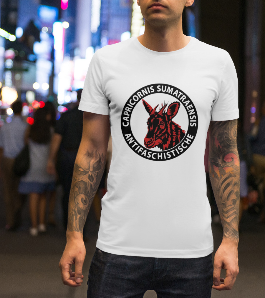 Capricornis Sumatraensis Antifaschistische Red Goat T-Shirt