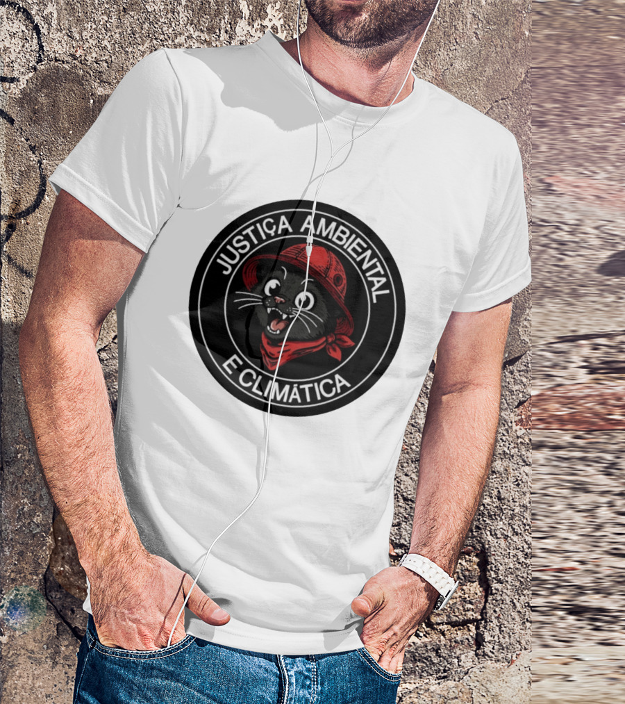 Justiça Ambiental E Climática Black Cat In Red Helmet And Bandana T-Shirt